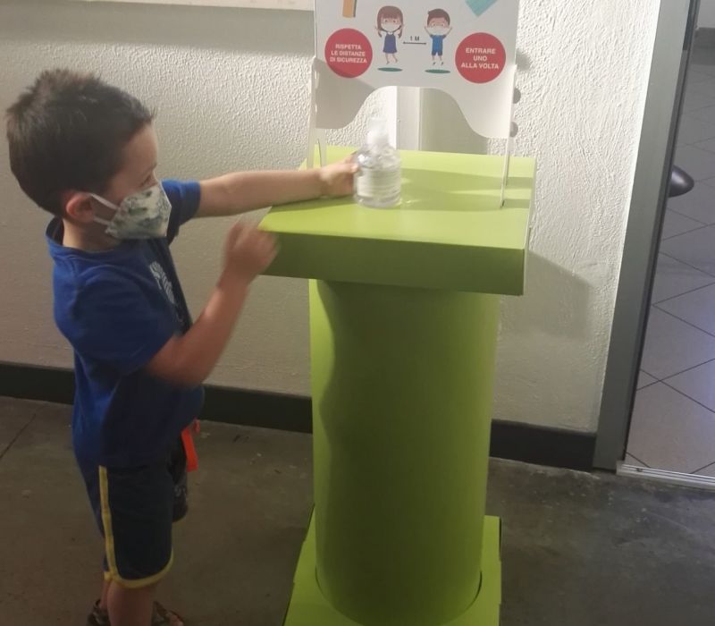 Colonnina igienizzante Eco-me altezza per bambini